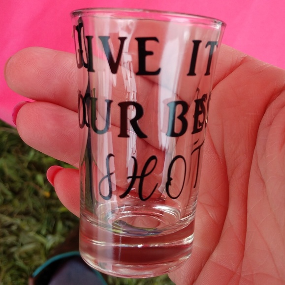 Shot glass - Picture 1 of 1